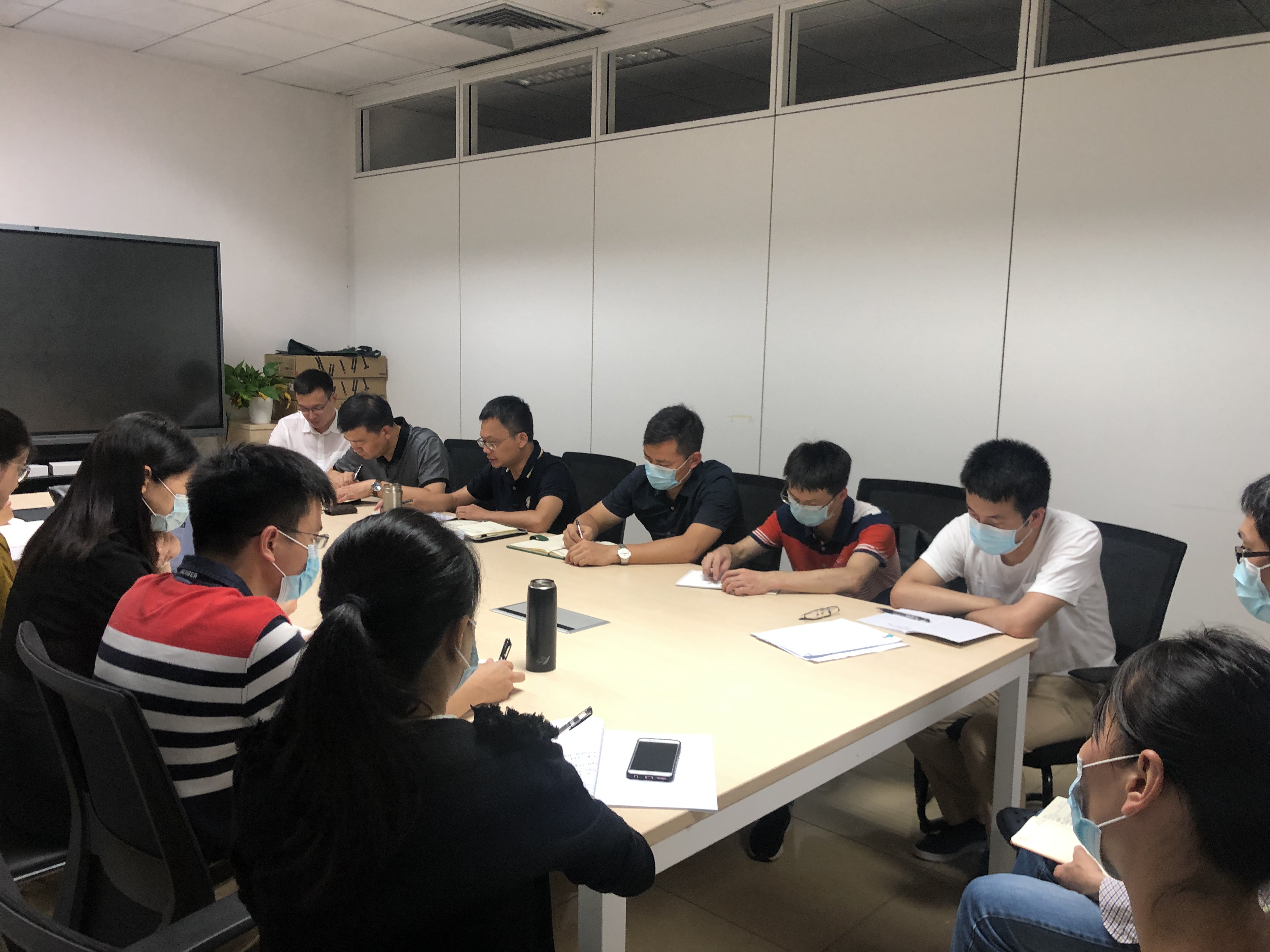 yl9193永利集团召开全体教职工会议